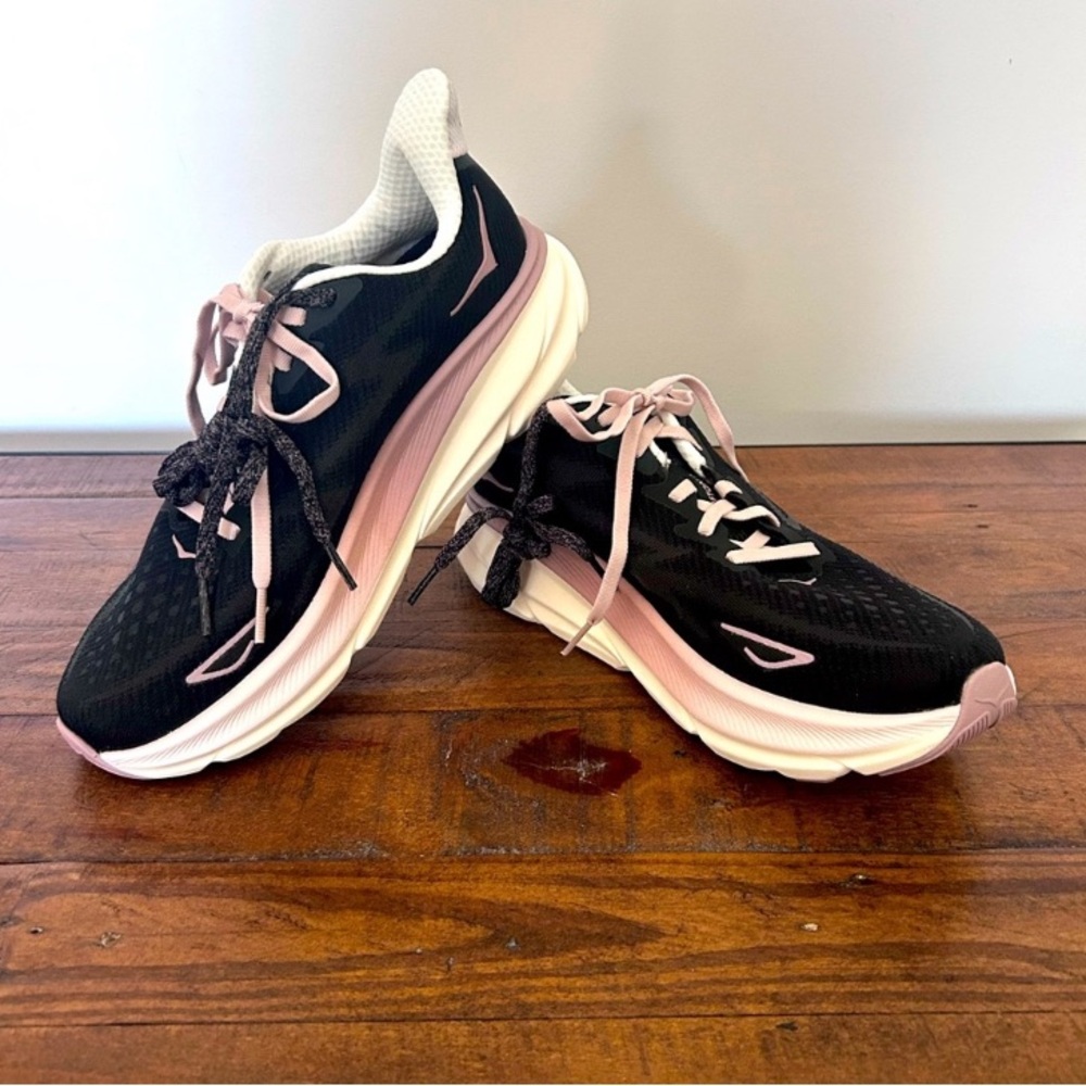 NIB Hoka Clifton Obsidian women’s size 9